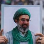 मोजतबा खामेनेई साठी दुआ कर म्हणत सैलानीत केली मारहाण