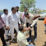 संकटसमयी धावून आले ‘संजुभाऊ’; जखमी शिवसैनिकांसाठी बनले आधारवड