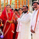 महिला भजनी मंडळाला माजी आमदार संजय रायमुलकर यांच्या वतीने टाळांचे वितरण